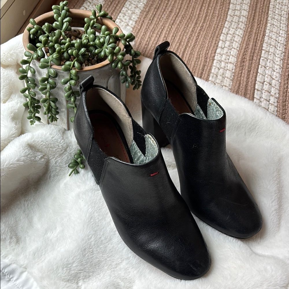 ED Manhoney Black Leather Women's Ankle Boots